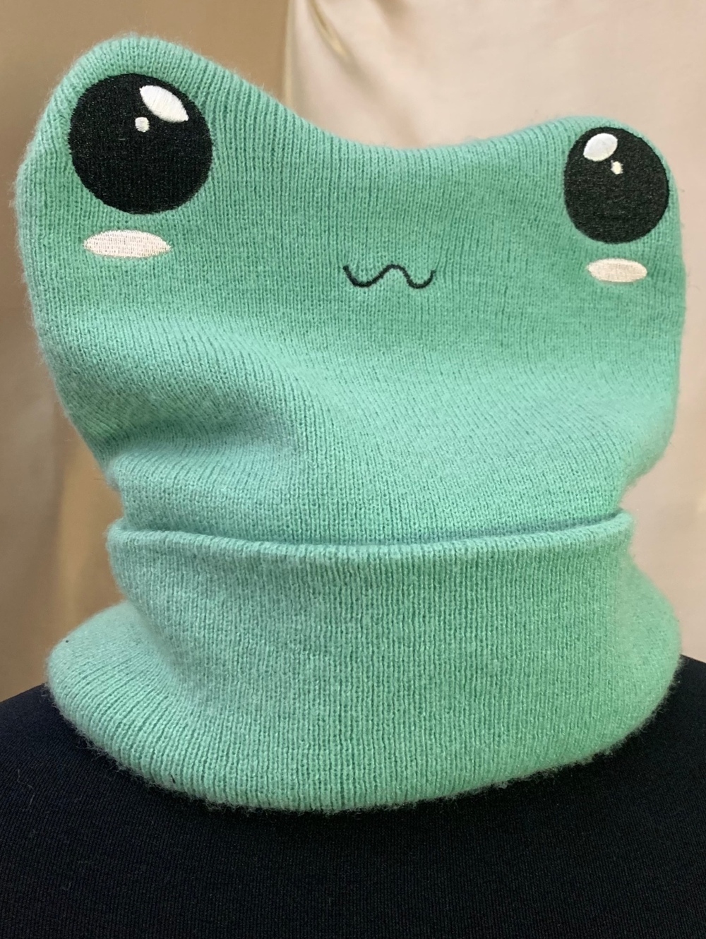 Hot topic frog beanie